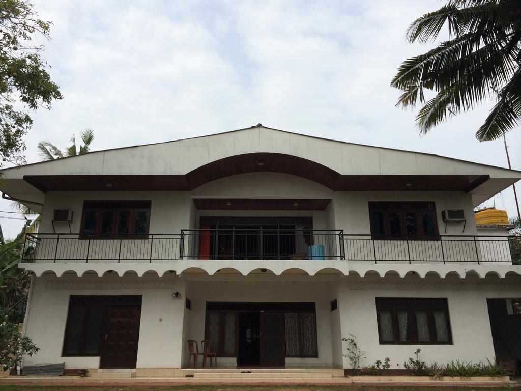 The Pallet House Dehiwala-Mount Lavinia Exterior foto